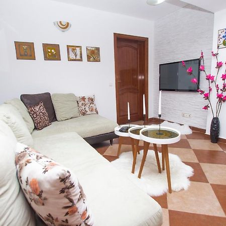 Lea Apartment บาร์ ภายนอก รูปภาพ