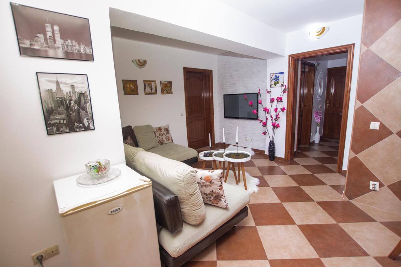 Lea Apartment บาร์ ภายนอก รูปภาพ