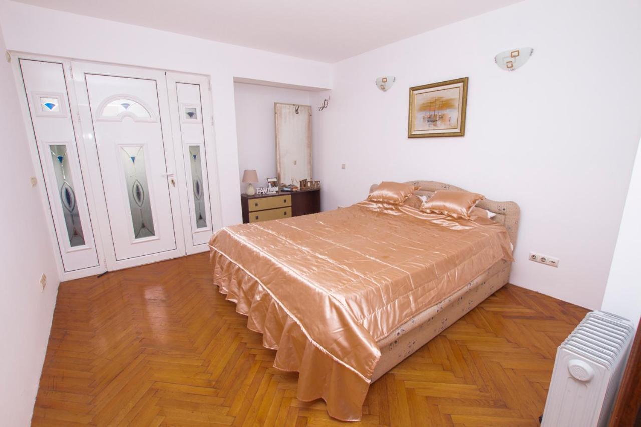 Lea Apartment บาร์ ภายนอก รูปภาพ