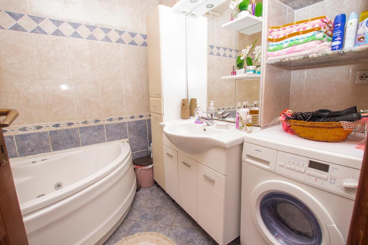 Lea Apartment บาร์ ภายนอก รูปภาพ
