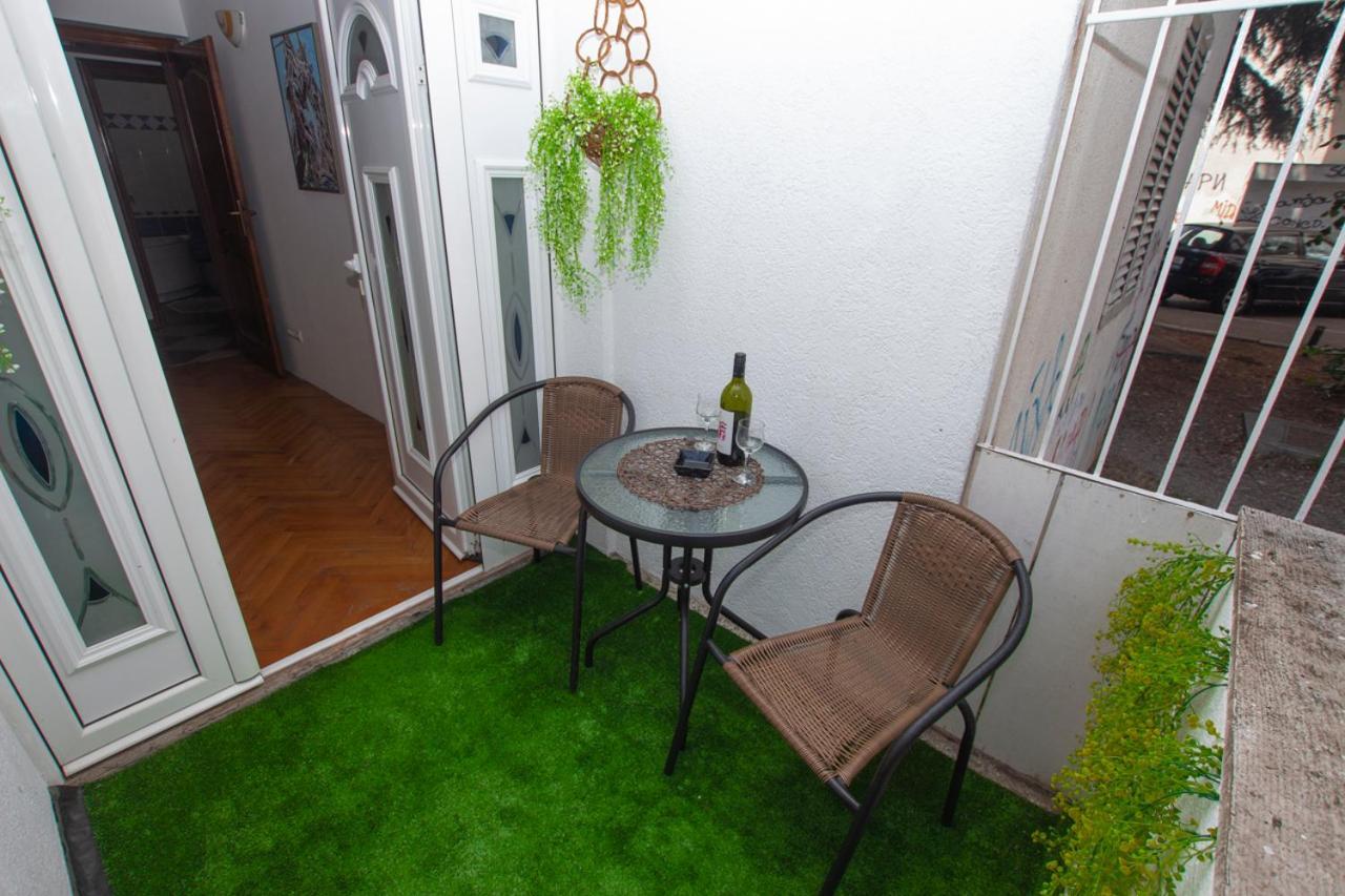 Lea Apartment บาร์ ภายนอก รูปภาพ