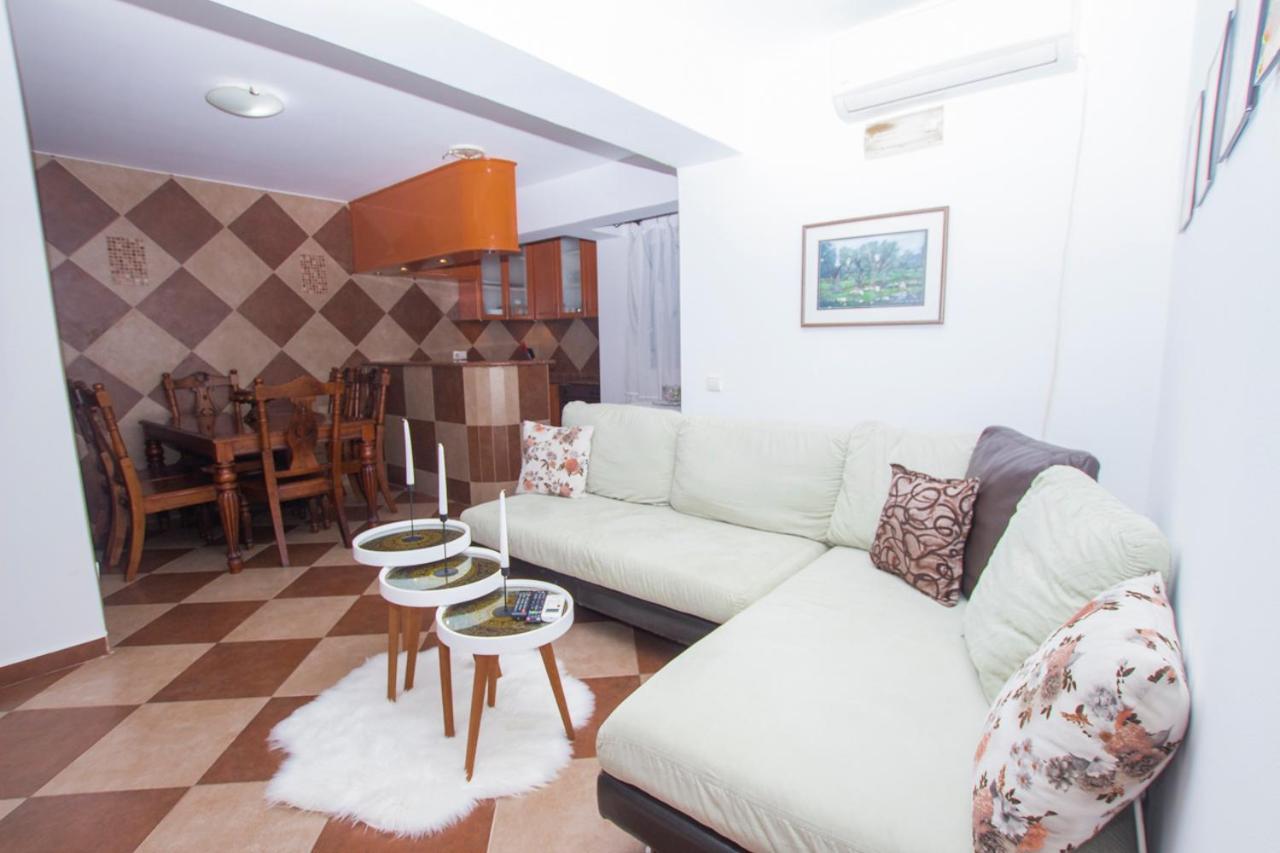 Lea Apartment บาร์ ภายนอก รูปภาพ