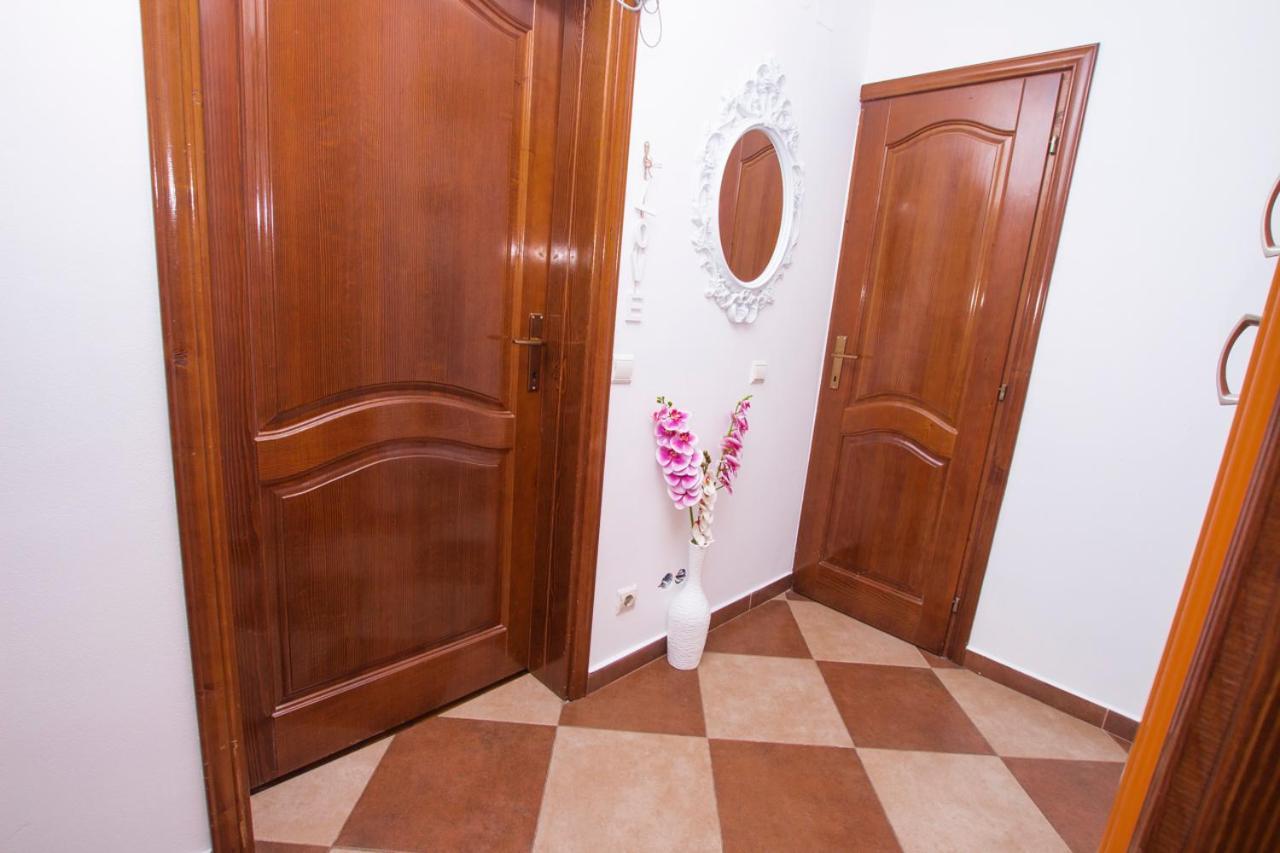 Lea Apartment บาร์ ภายนอก รูปภาพ